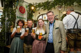 WirtshausWiesn im Schneider Bräuhaus mit Brauerei-Chef Georg Schneider