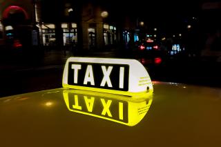 Taxi in der Nacht 