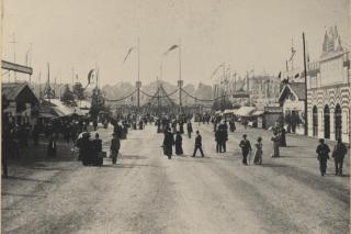 Menschen ohne Tracht auf dem Oktoberfest 1904