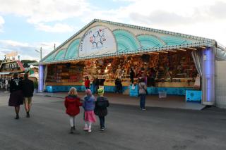 Seit mehr als 200 Jahren ist der Glückshafen Teil des Münchner Oktoberfests. 