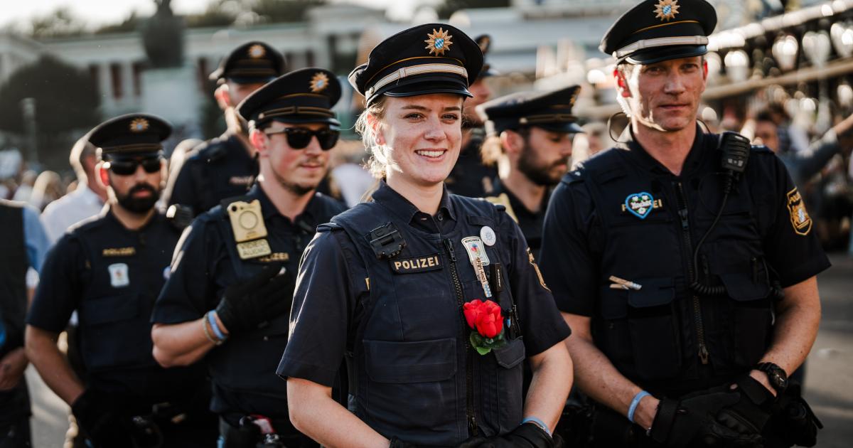 Security at Oktoberfest: What can I bring with me? - Oktoberfest.de